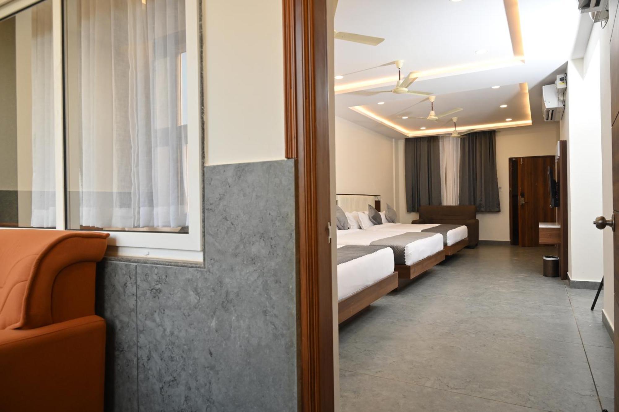 Hotel Shri Devi Comforts Inn Bhatkal Eksteriør billede