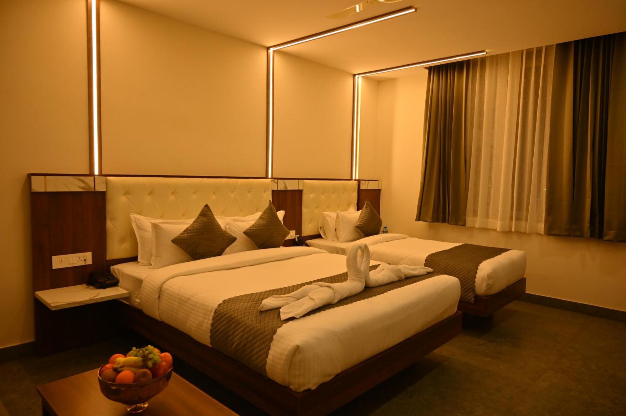 Hotel Shri Devi Comforts Inn Bhatkal Eksteriør billede