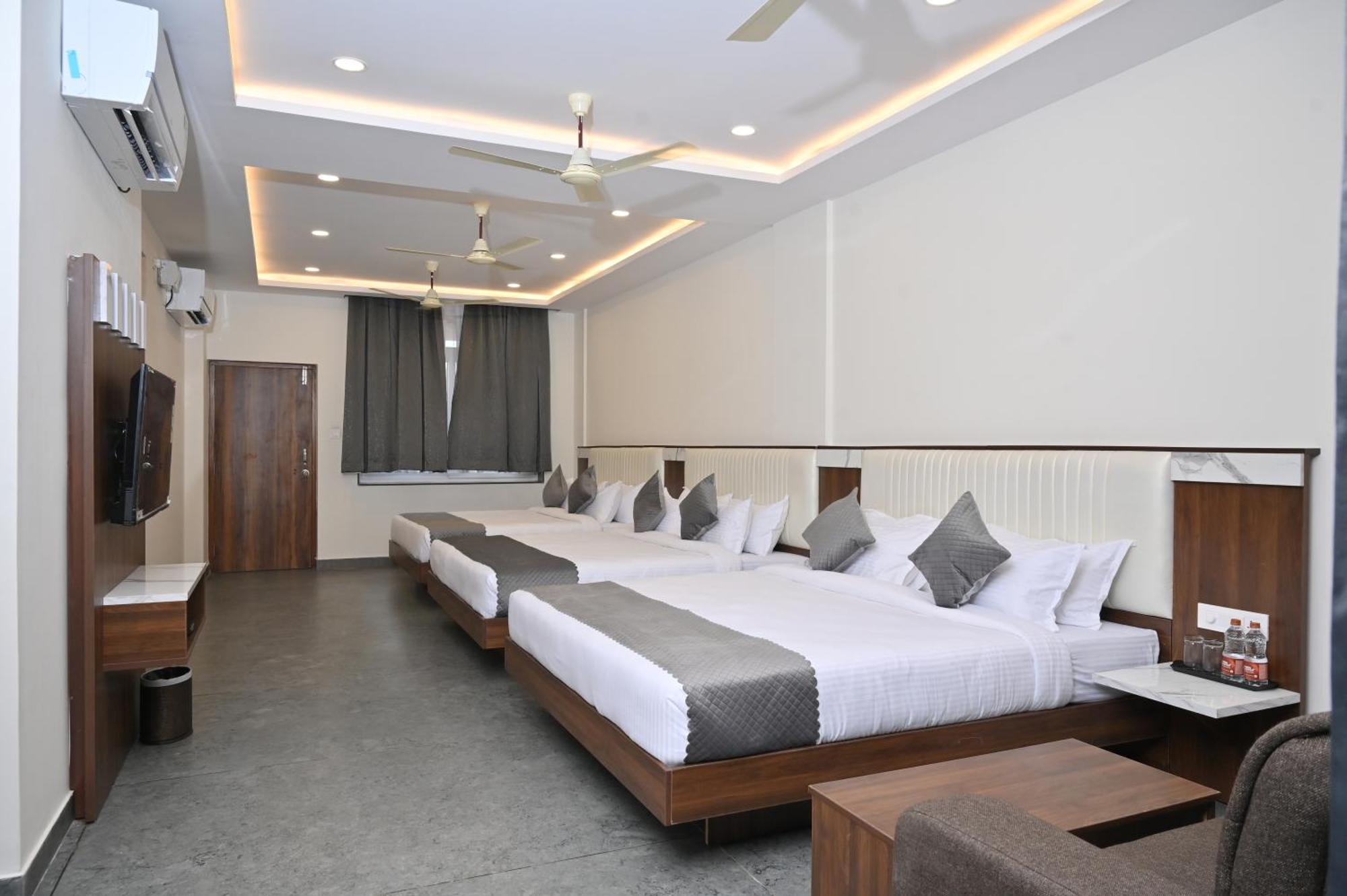 Hotel Shri Devi Comforts Inn Bhatkal Eksteriør billede