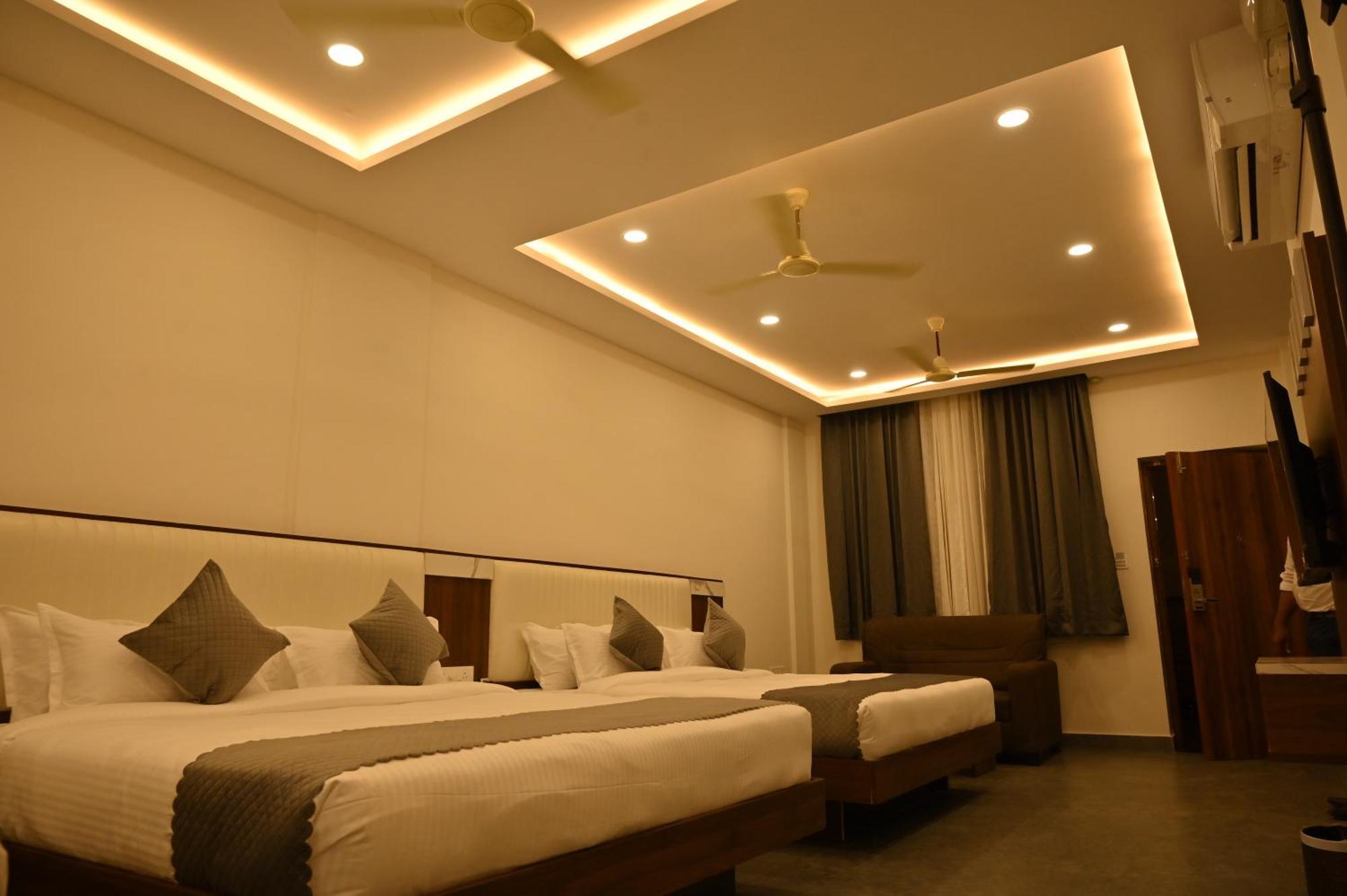 Hotel Shri Devi Comforts Inn Bhatkal Eksteriør billede