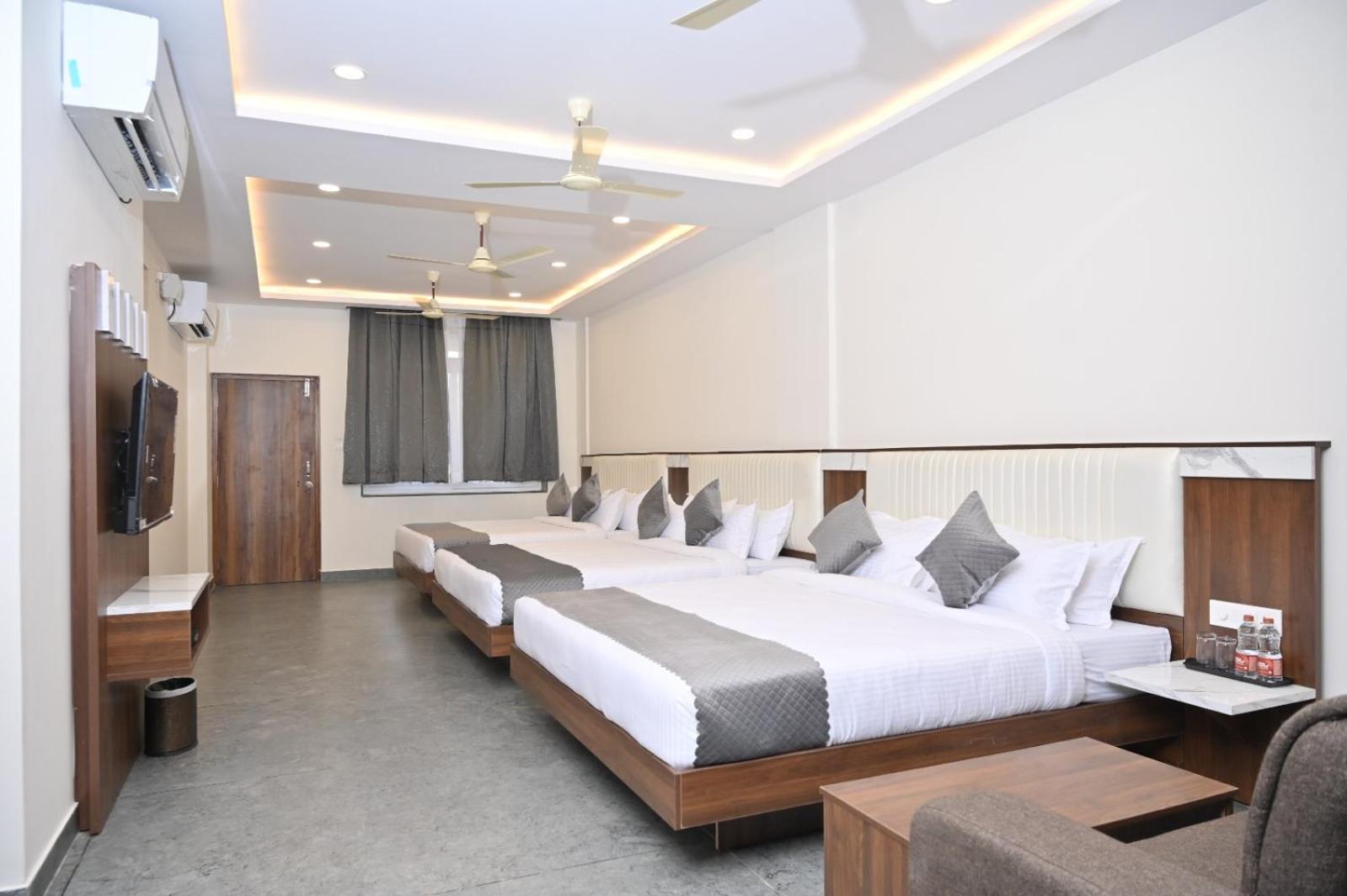 Hotel Shri Devi Comforts Inn Bhatkal Eksteriør billede